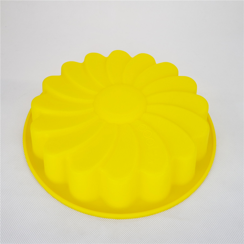 CXKP-2048	Silicone bakeware-Chrysanthemum Cake Form